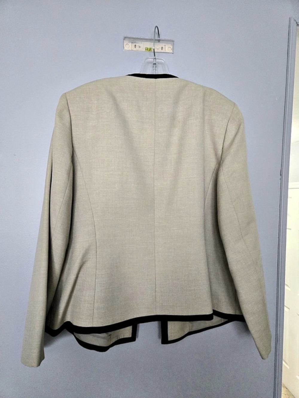 Jones New York Separates Trimmed Blazer Beige & Black Size 16W Like New - Picture 4 of 5